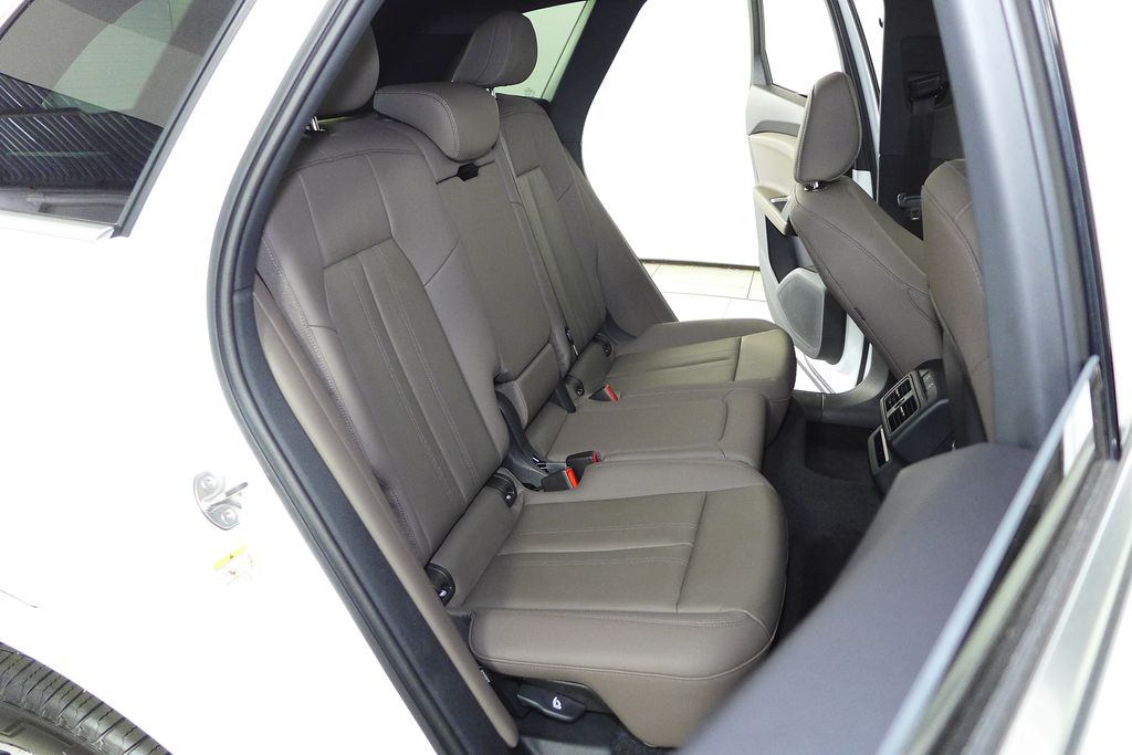 Thumbnail: 2025 Audi Q5 - 20