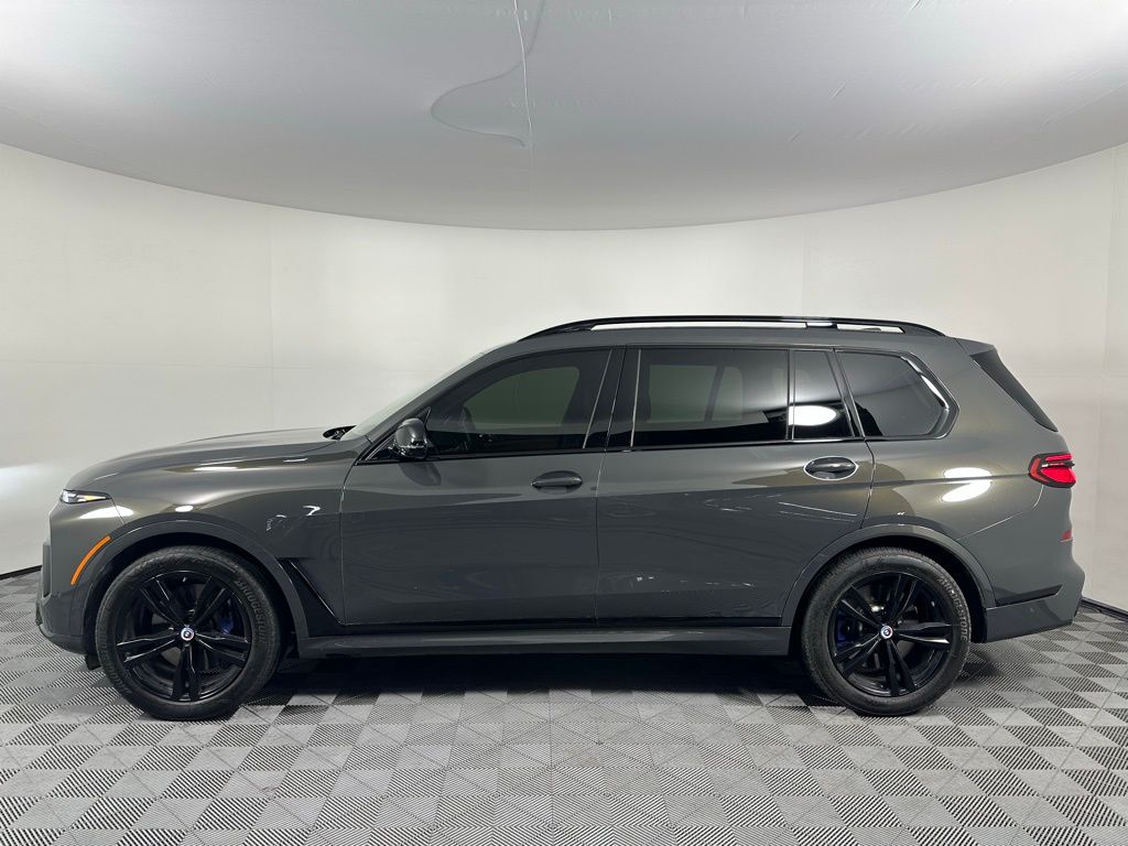 Thumbnail: 2023 BMW X7 - 8