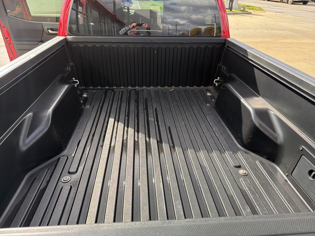 Thumbnail: 2022 Toyota Tacoma - 19