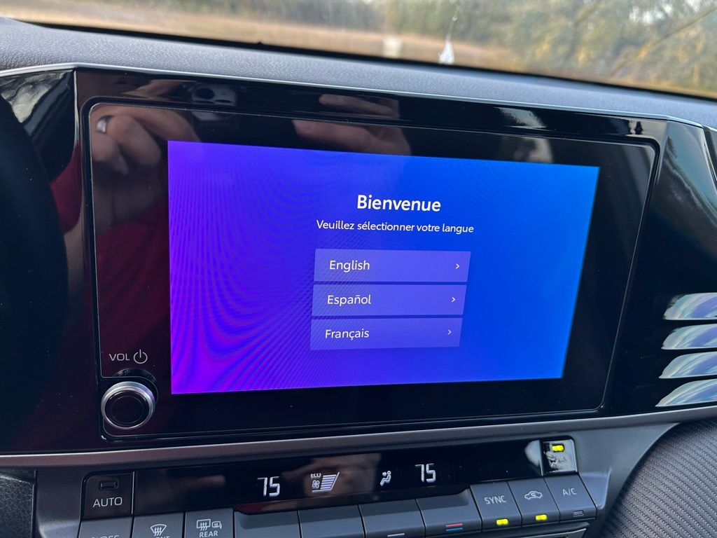 Thumbnail: 2025 Toyota Camry - 24