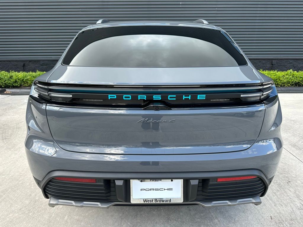 Thumbnail: 2025 Porsche Macan - 12