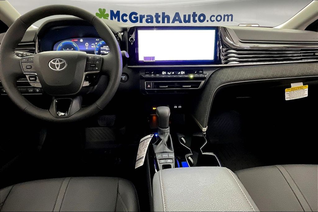 2025 Toyota Camry XLE photo 5