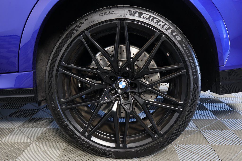 Thumbnail: 2025 BMW X6 - 16