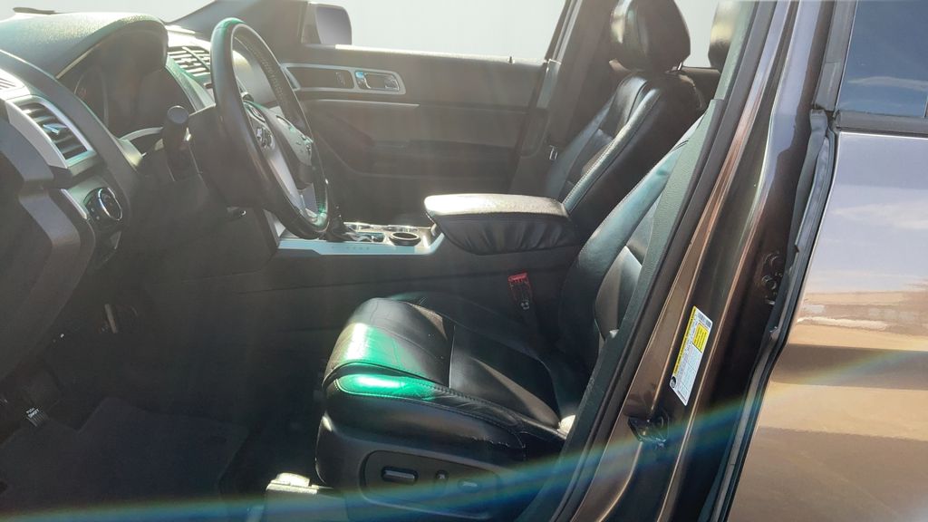 2015 Ford Explorer XLT  at Superior Kia