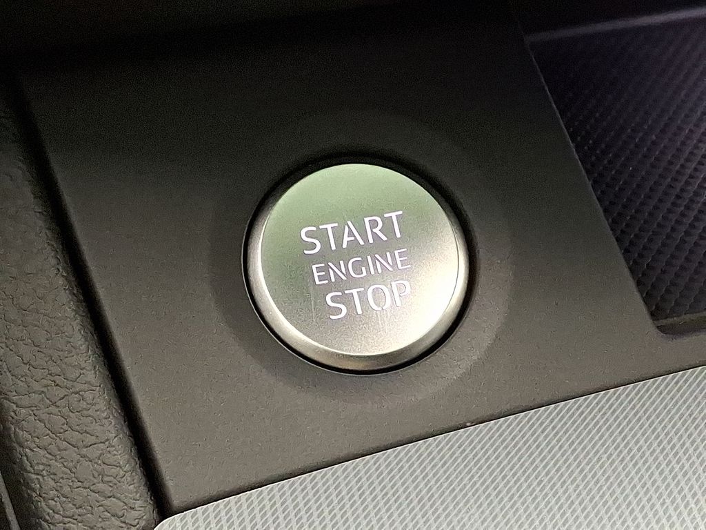 Thumbnail: 2025 Audi Q5 - 25