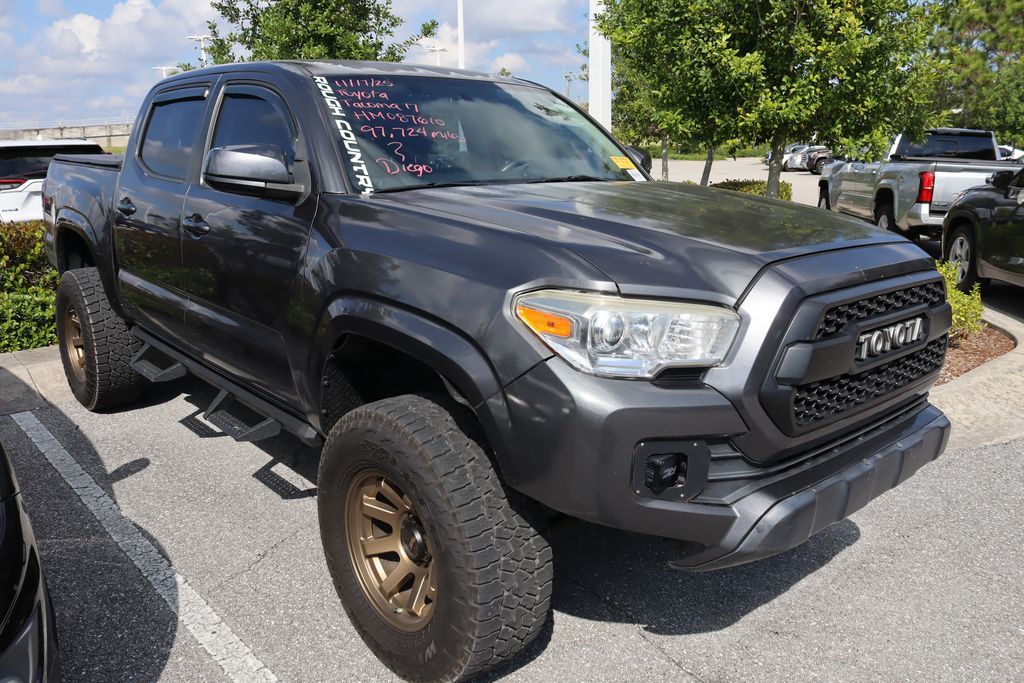 Thumbnail: 2017 Toyota Tacoma - 6