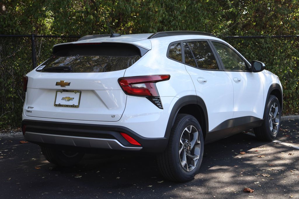 2025 Chevrolet Trax LT 8