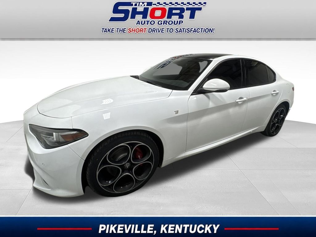  2022 Alfa Romeo Giulia Ti AWD   