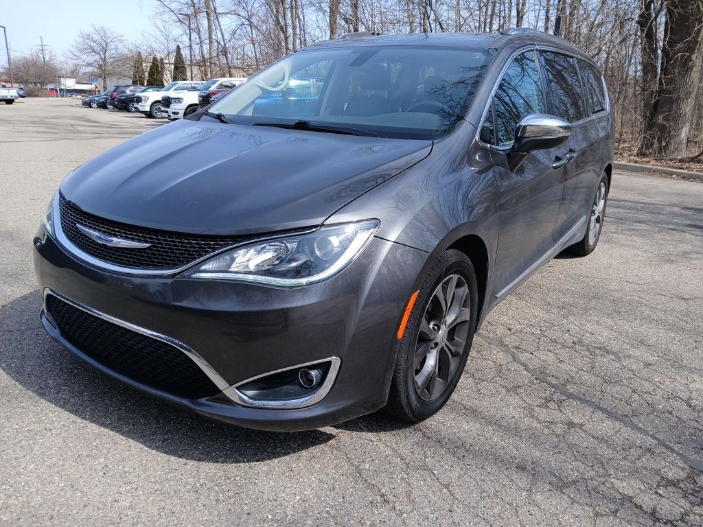 2018 Chrysler Pacifica Limited FWD