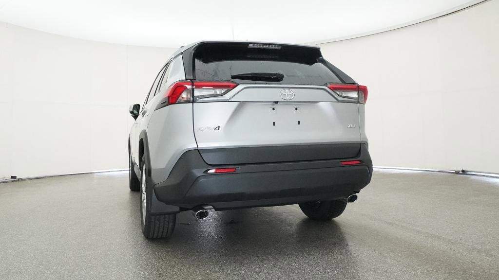 Thumbnail: 2025 Toyota RAV4 - 29