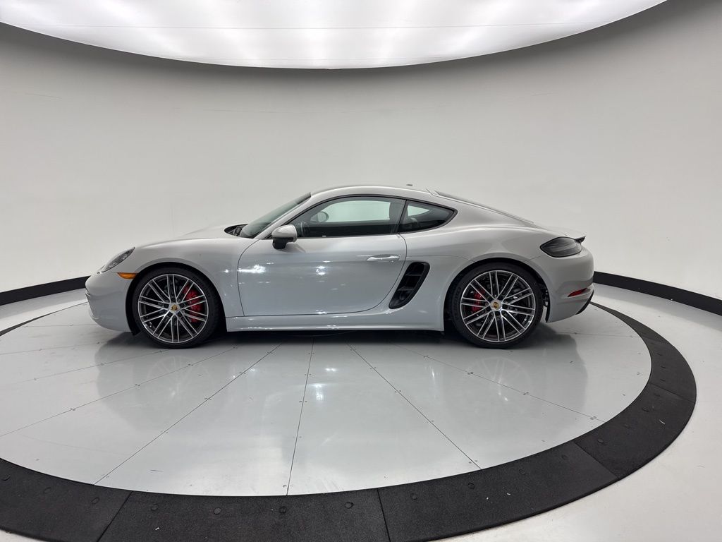 Thumbnail: 2022 Porsche 718 Cayman - 2