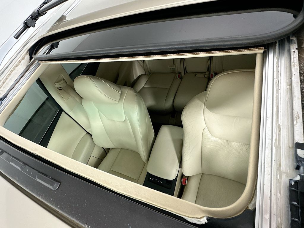 Thumbnail: 2011 Lexus RX - 21