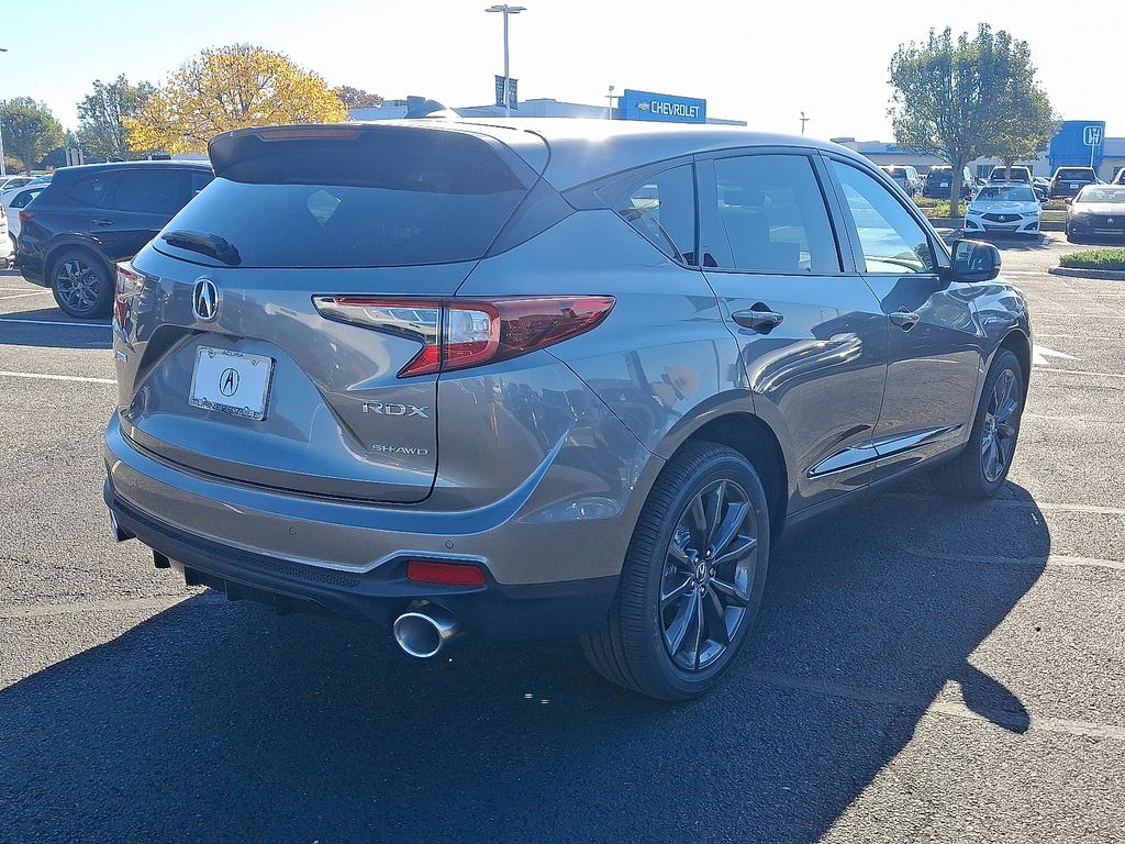 Thumbnail: 2025 Acura RDX - 4