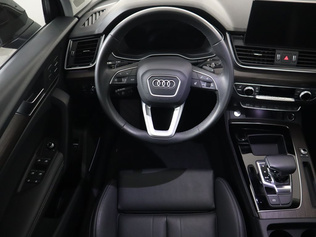 Thumbnail: 2025 Audi Q5 - 10