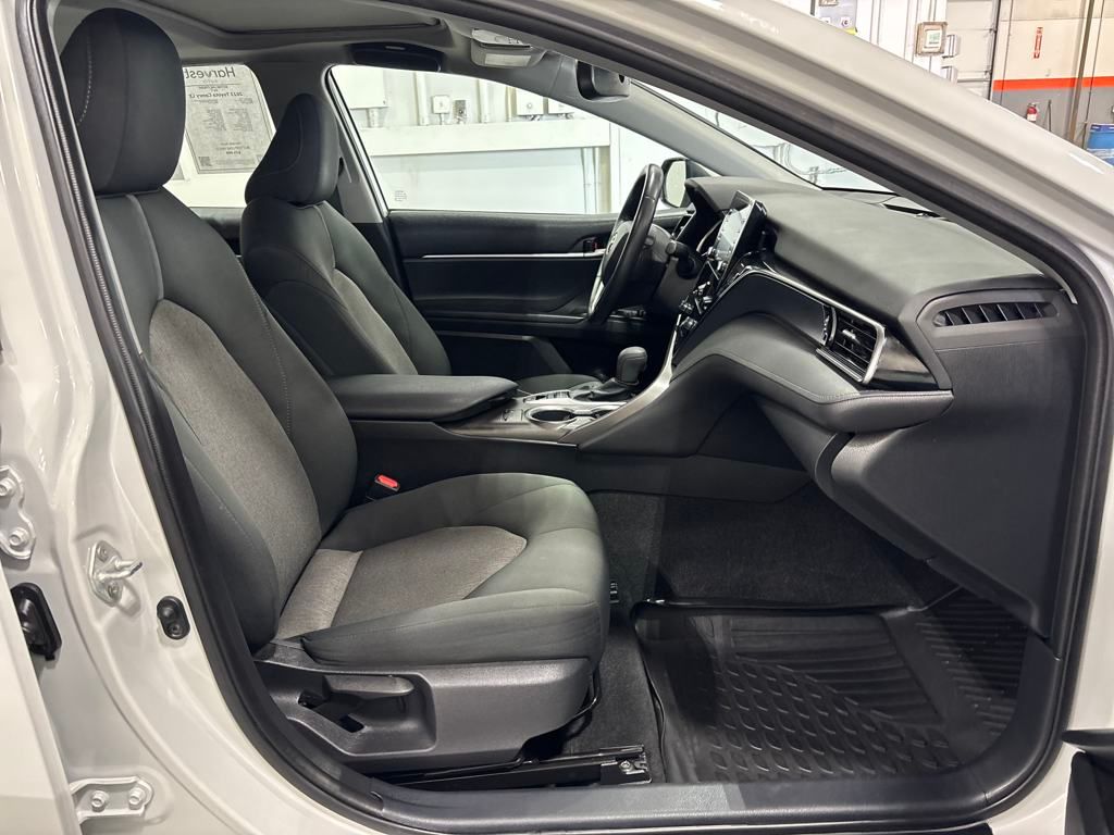 2022 Toyota Camry LE photo