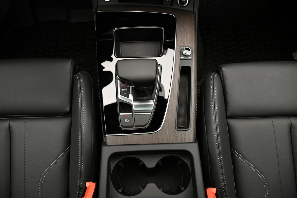 2025 Audi Q5  31