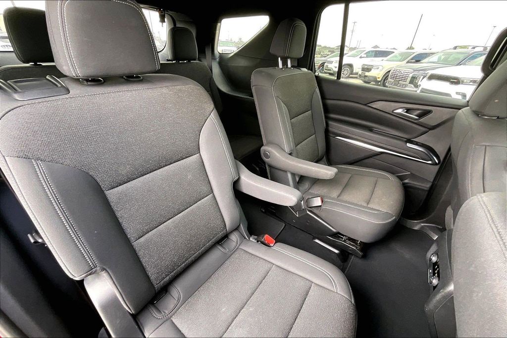 Used 2024 Chevrolet Traverse LT 4D Sport Utility