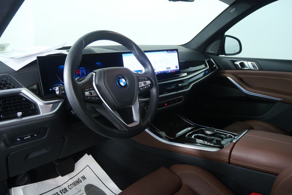 Thumbnail: 2024 BMW X5 - 13