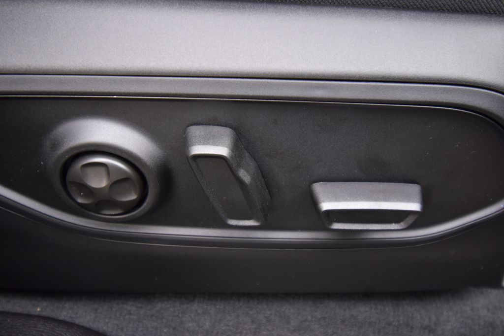 new 2025 Jeep Grand Cherokee car, priced at $47,093