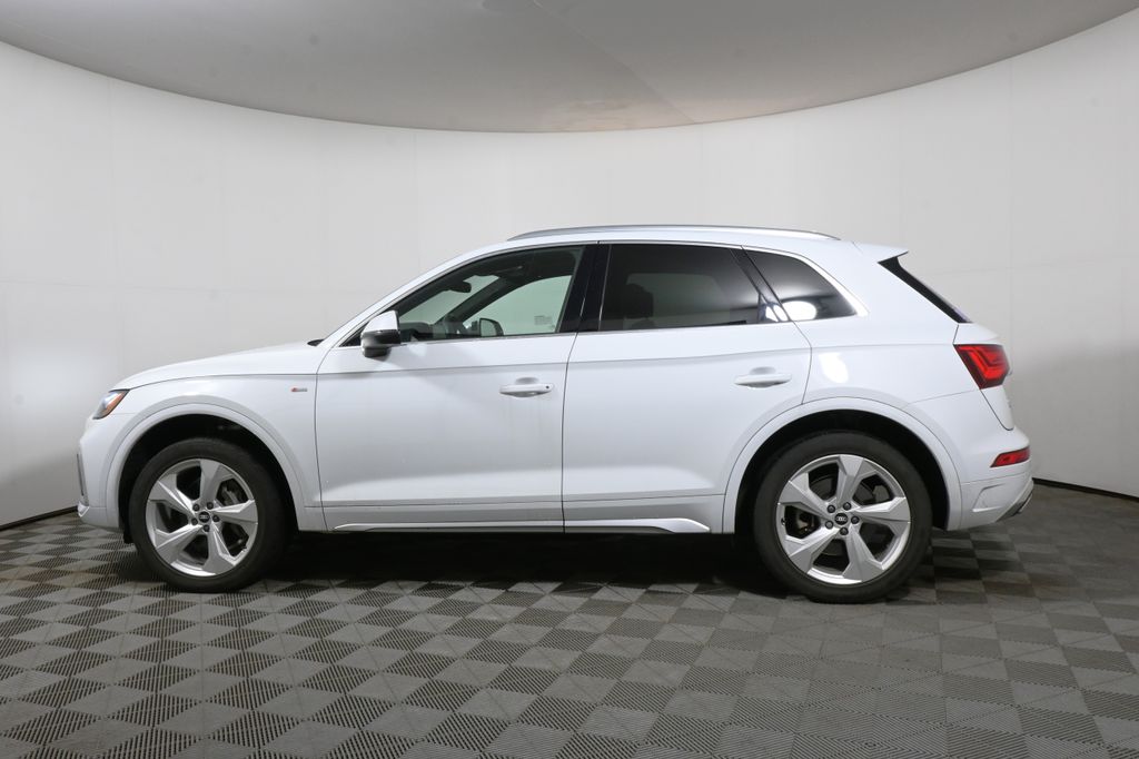 Thumbnail: 2022 Audi Q5 - 2