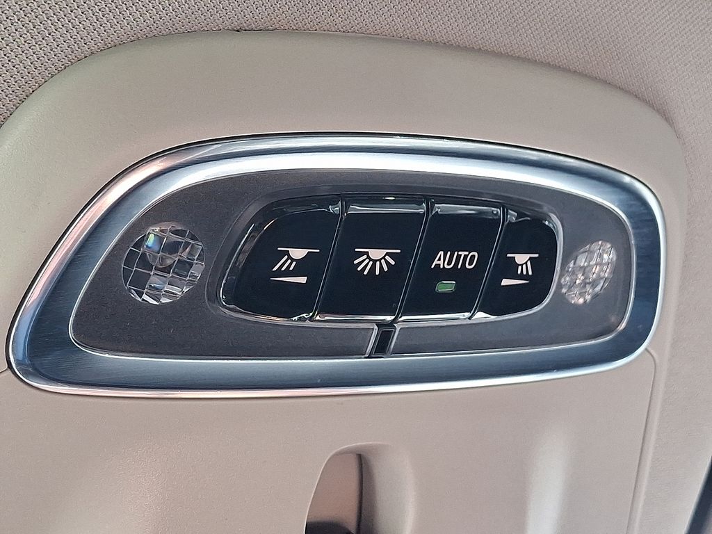 Thumbnail: 2021 Volvo XC60 - 26