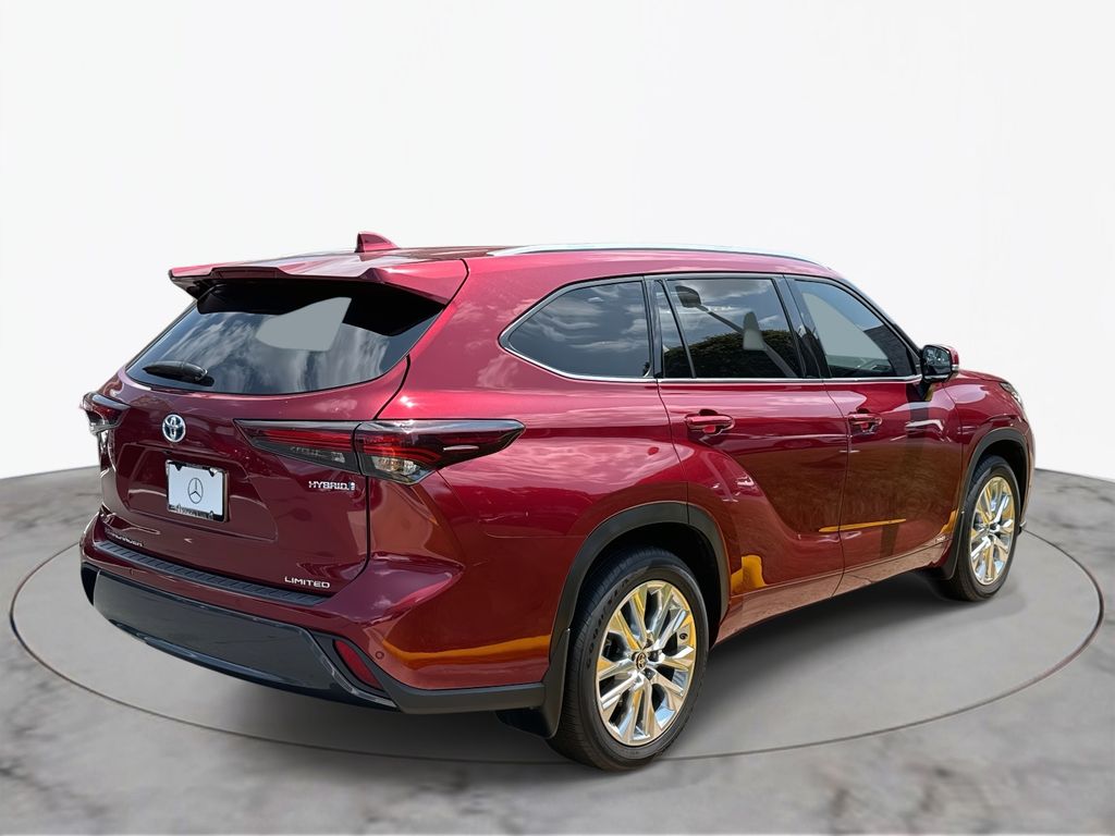 Thumbnail: 2024 Toyota Highlander - 4