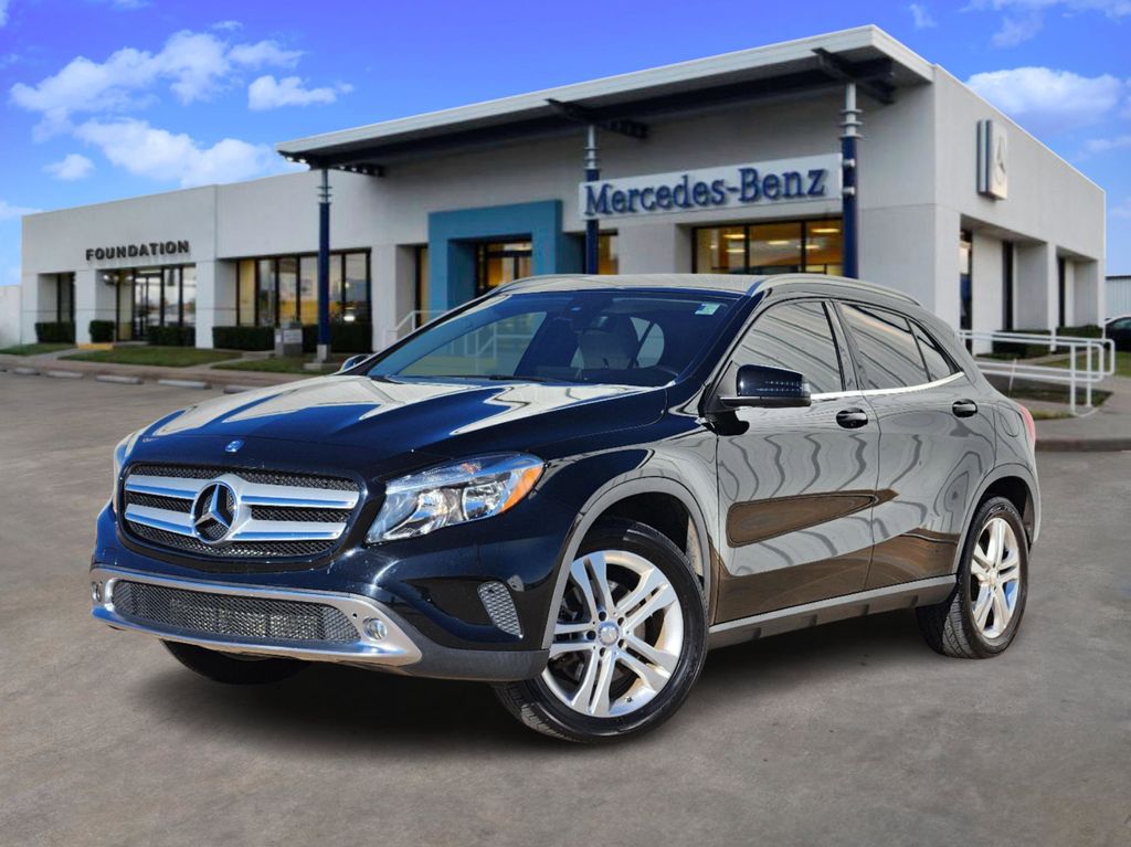 2017 Mercedes-Benz GLA GLA 250 1