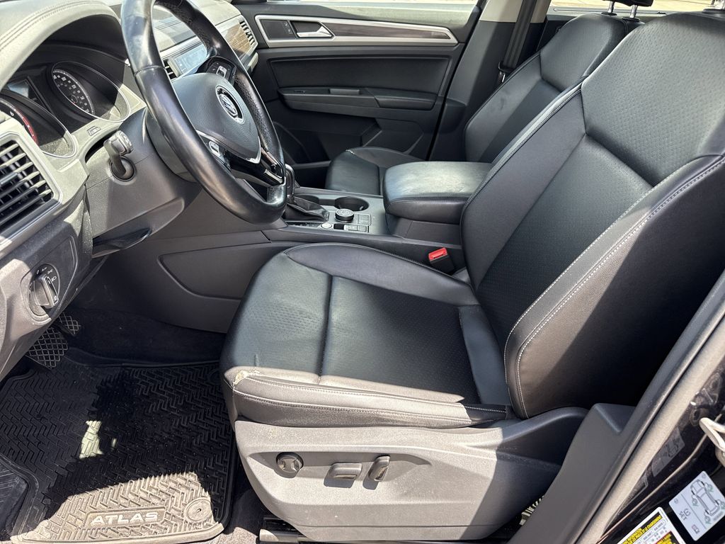 2018 Volkswagen Atlas 3.6L V6 SE Black at Durrett Motor Company