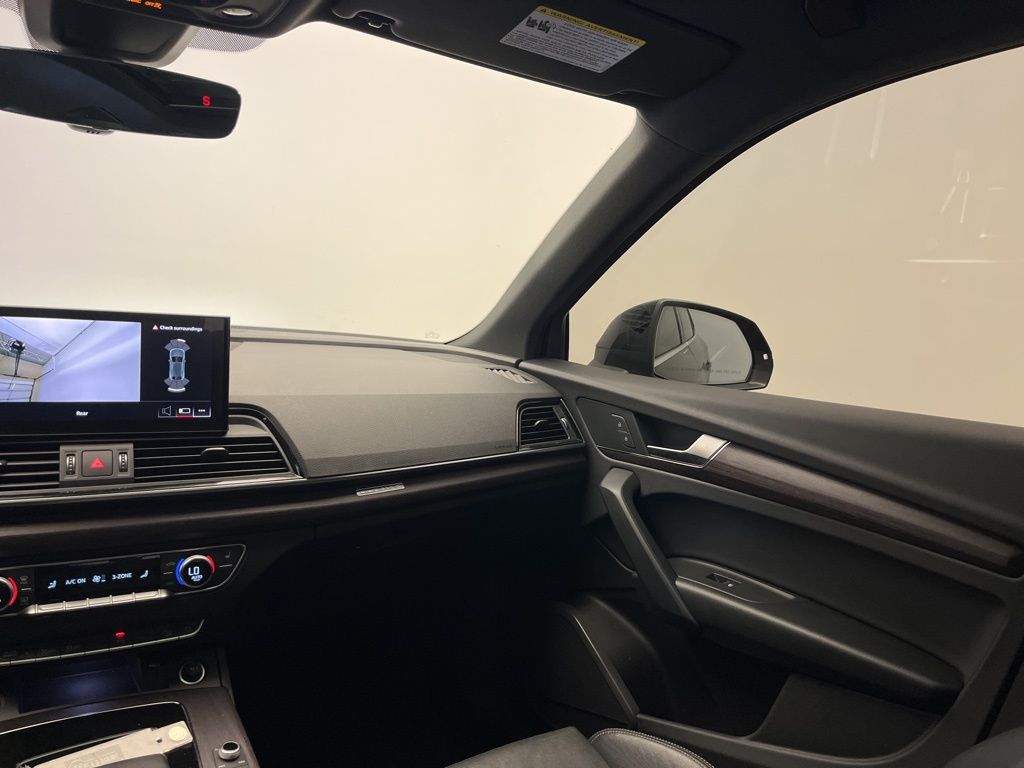 Thumbnail: 2022 Audi Q5 - 26