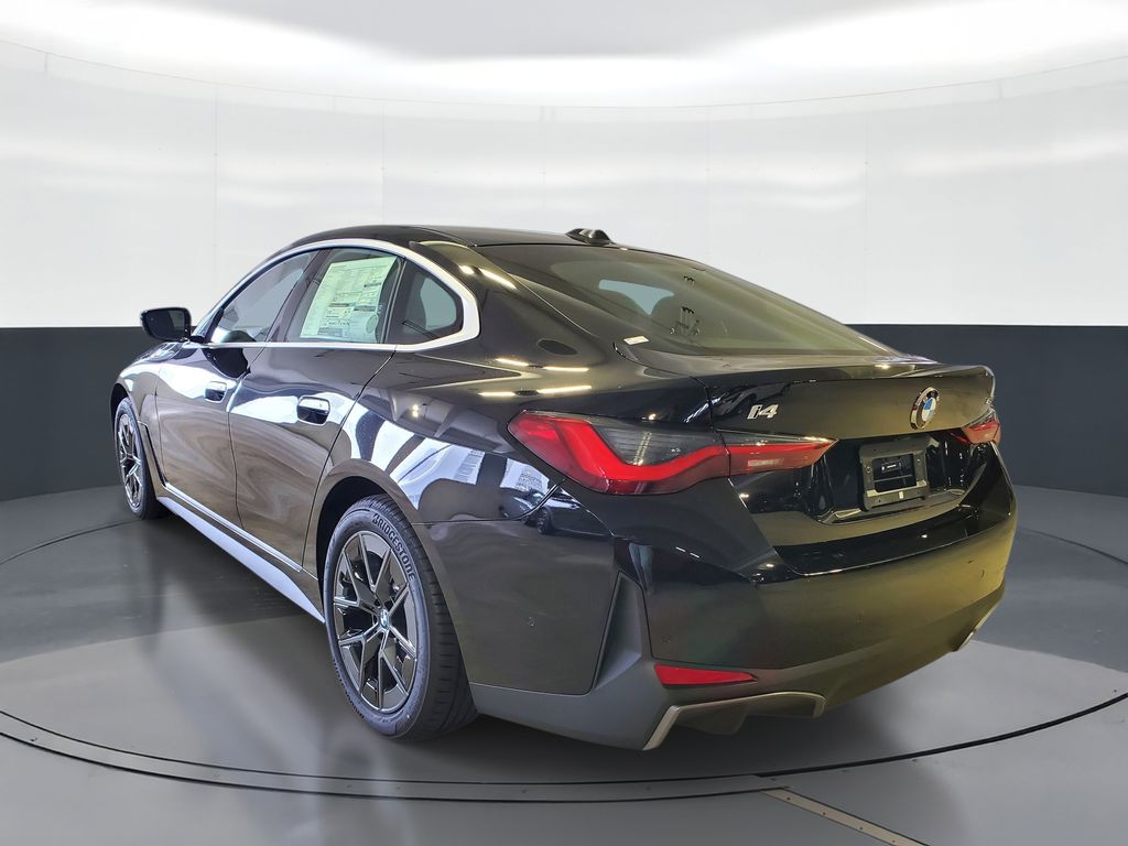 New 2026 Black BMW eDrive40 image 4
