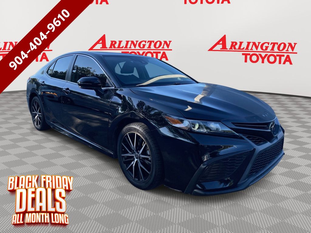 2022 Toyota Camry SE