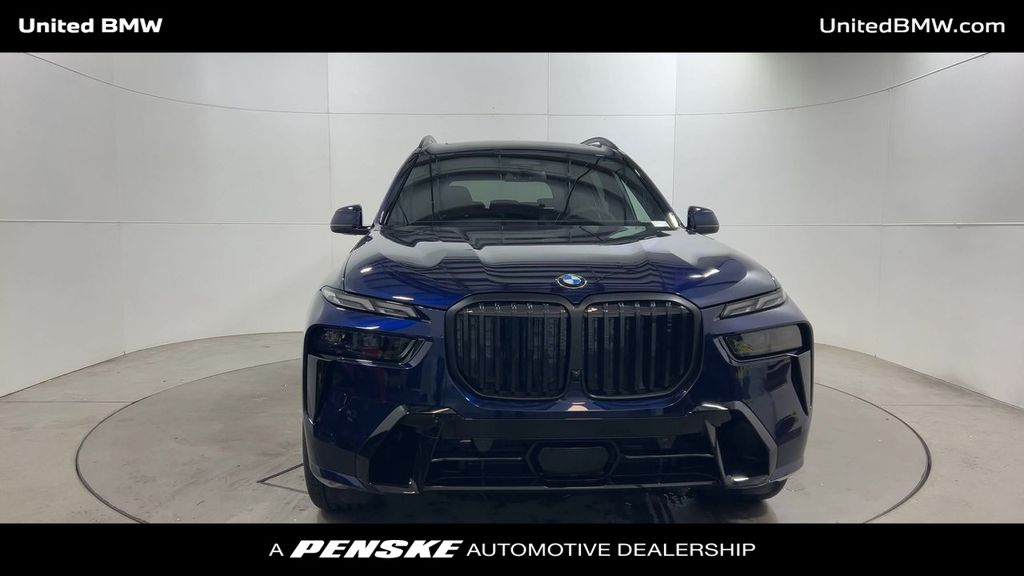 Thumbnail: 2026 BMW X7 - 3