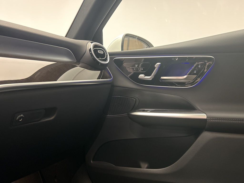 Thumbnail: 2026 Mercedes-Benz GLC - 20