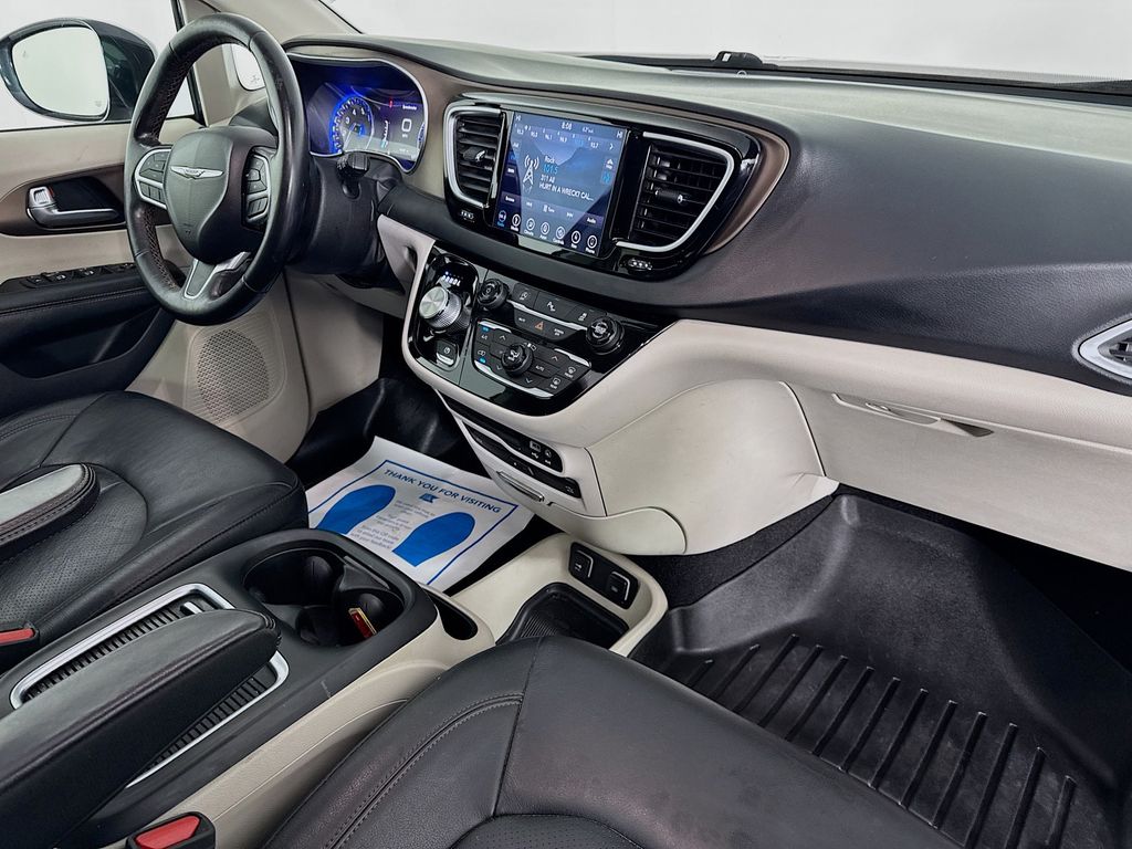 Used Car 2019 Chrysler Pacifica  Touring L Plus For Sale Under $20,000 In Austin, Texas