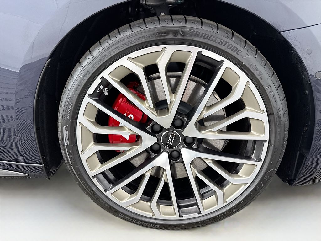 Thumbnail: 2025 Audi S5 - 32