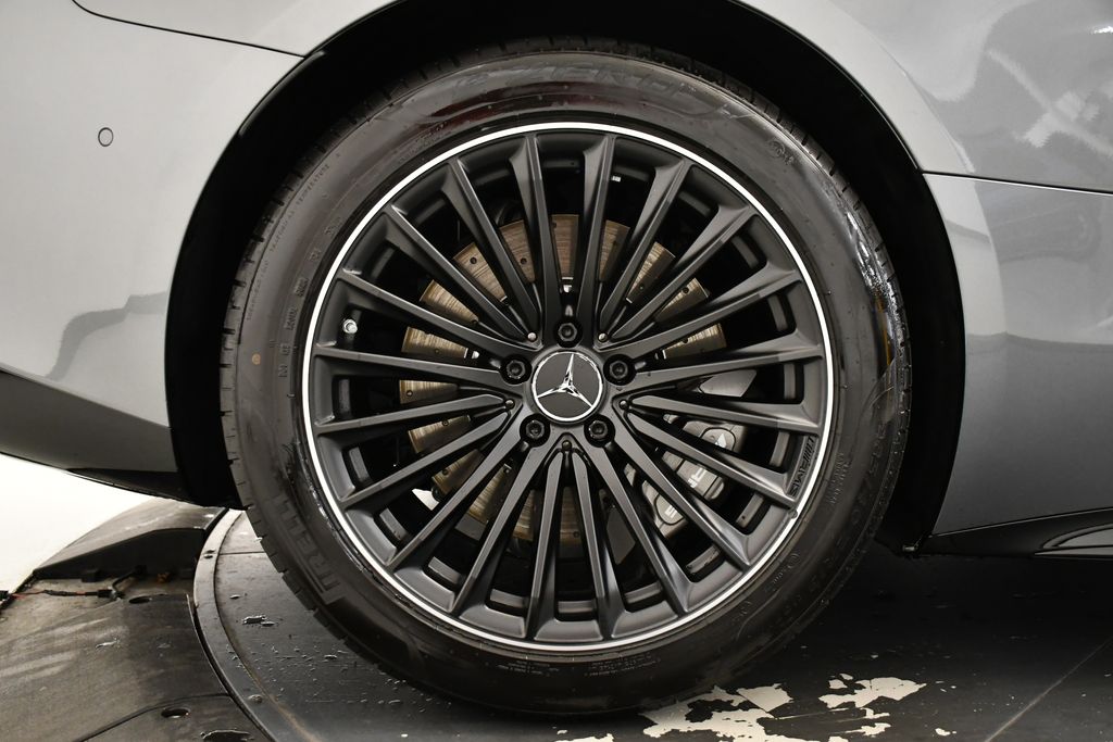 Thumbnail: 2026 Mercedes-Benz AMG GT - 16