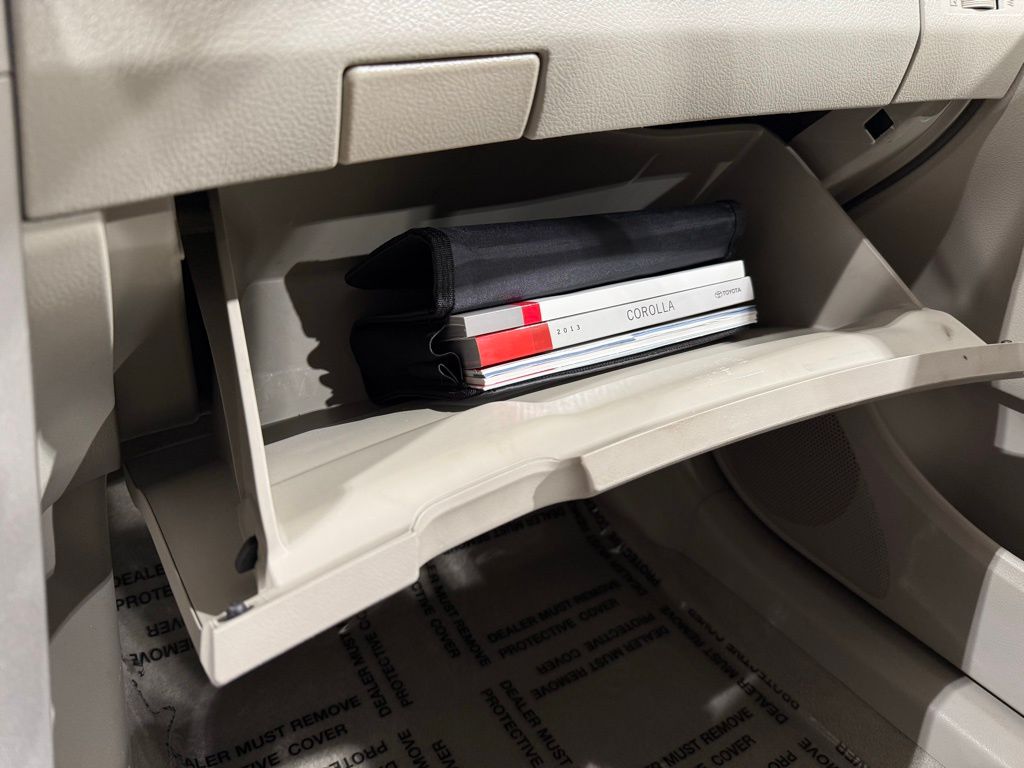 Thumbnail: 2013 Toyota Corolla - 20