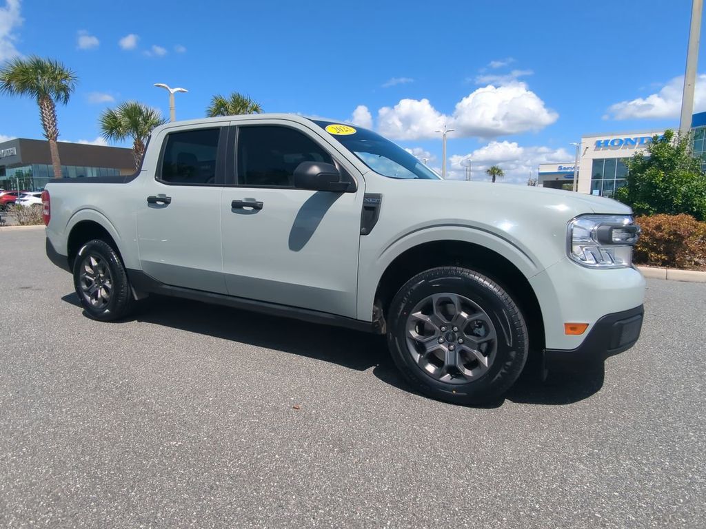 Cactus Gray 2023 Ford Maverick XLT SuperCrew FWD Pickup Truck Front-Wheel Drive Continuously Variable Transmission