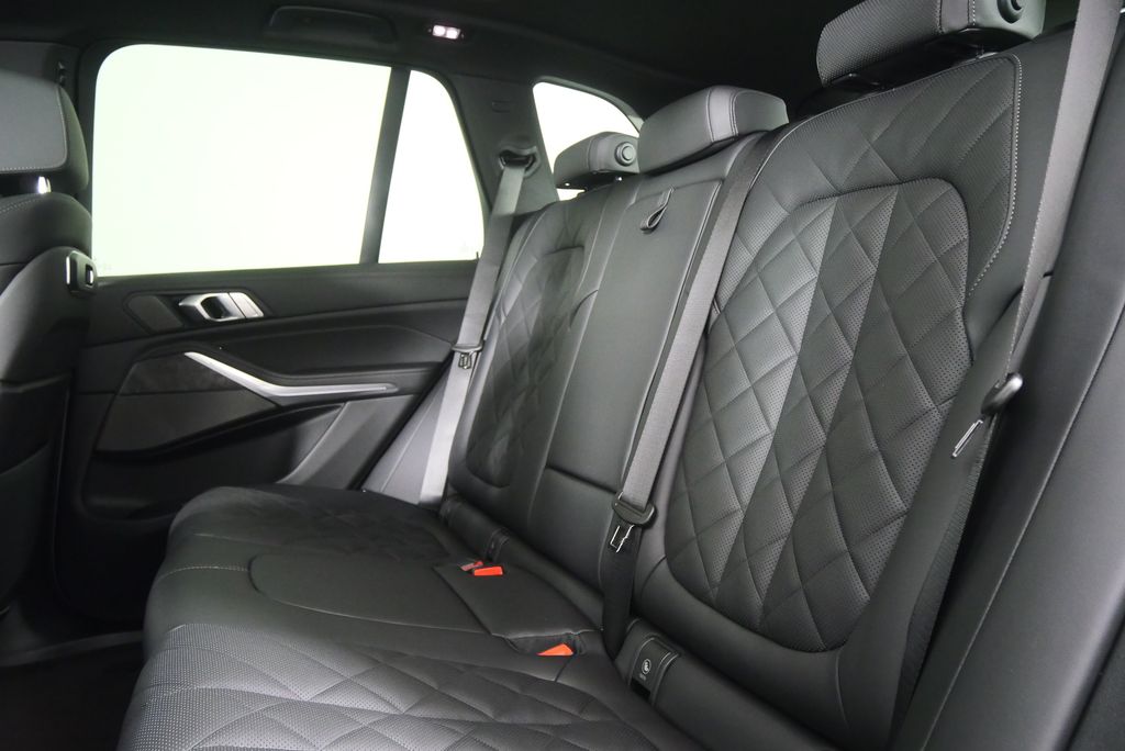 Thumbnail: 2026 BMW X5 - 16