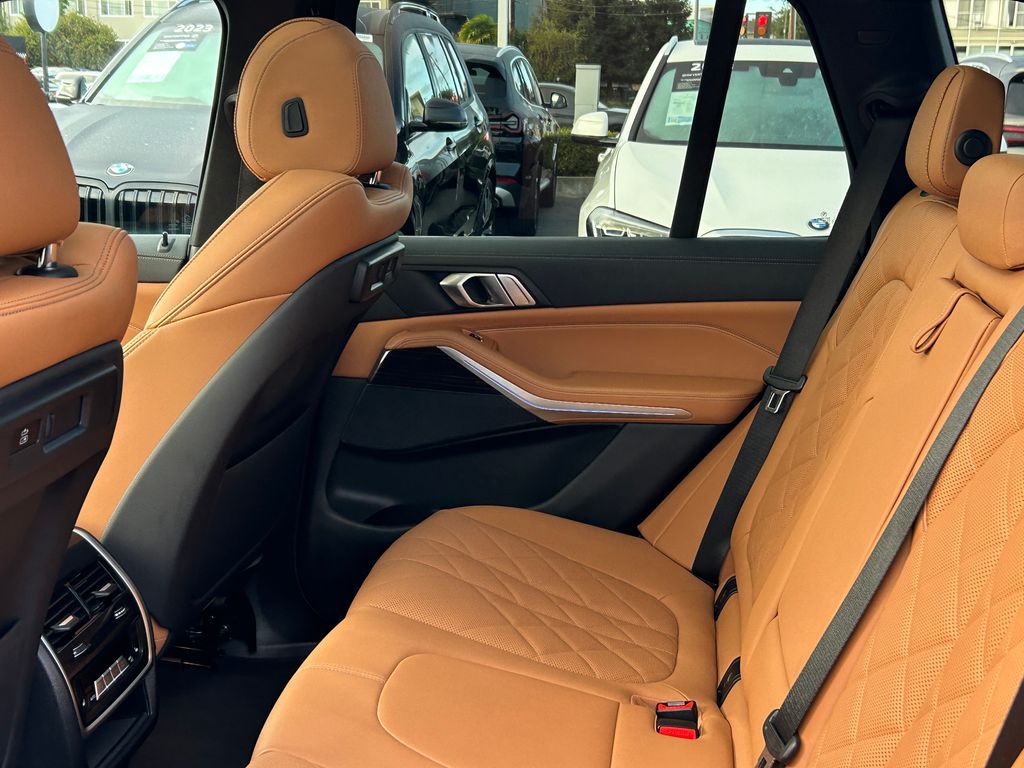 Thumbnail: 2023 BMW X5 - 29