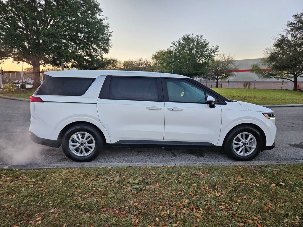 2024 Kia Carnival LX 6