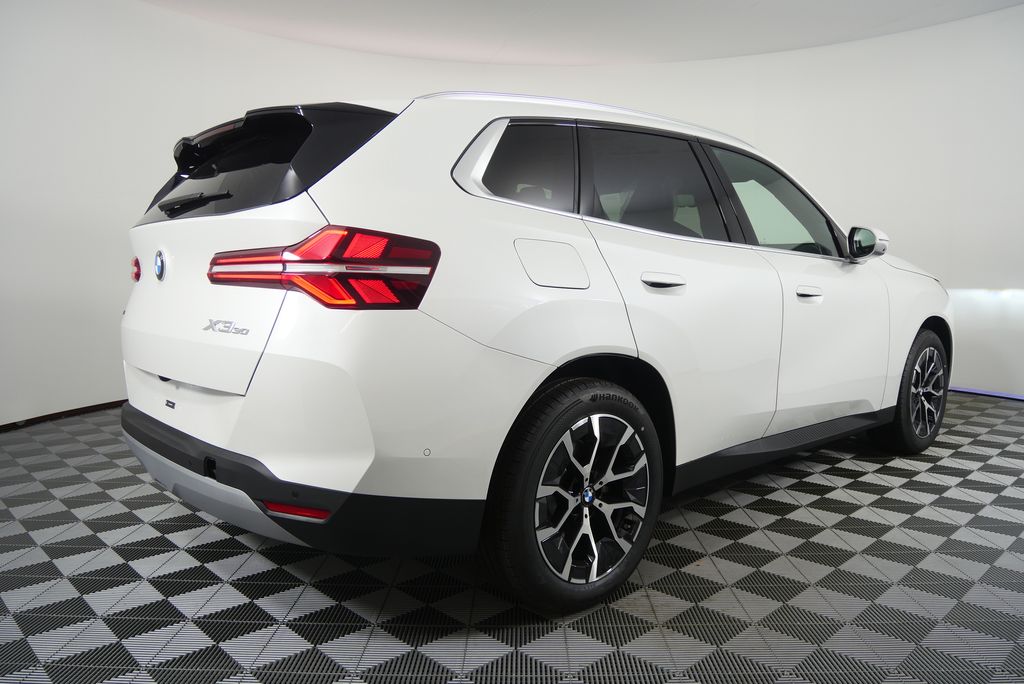 Thumbnail: 2026 BMW X3 - 3