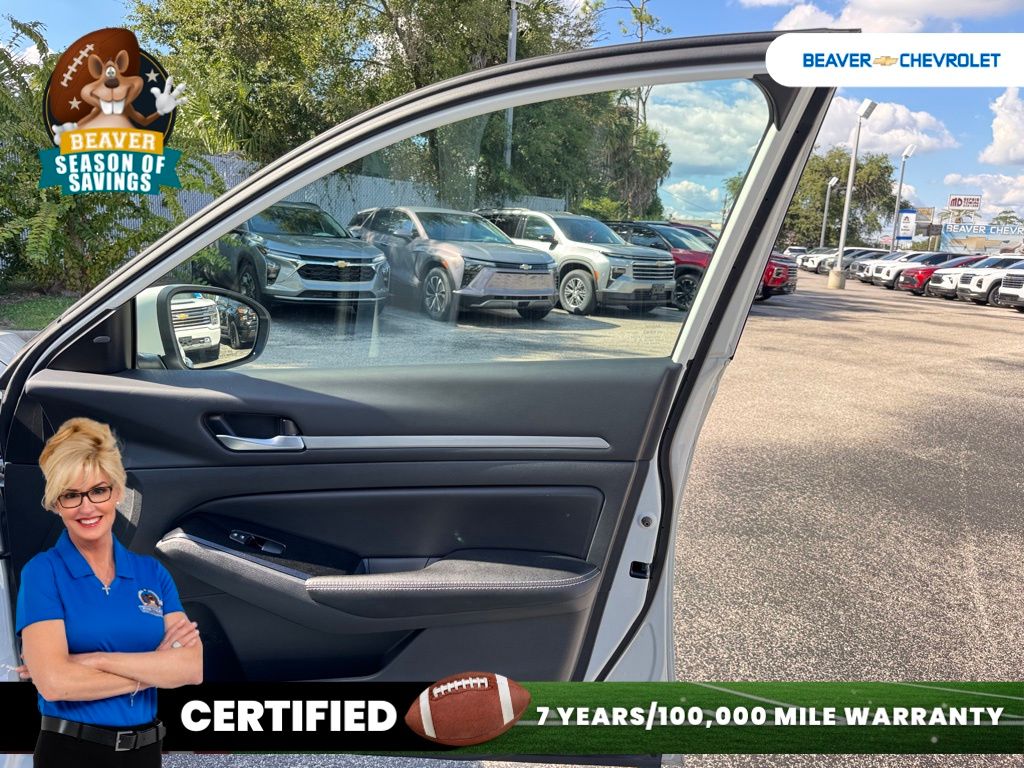 Used 2023 Nissan Altima Sedan