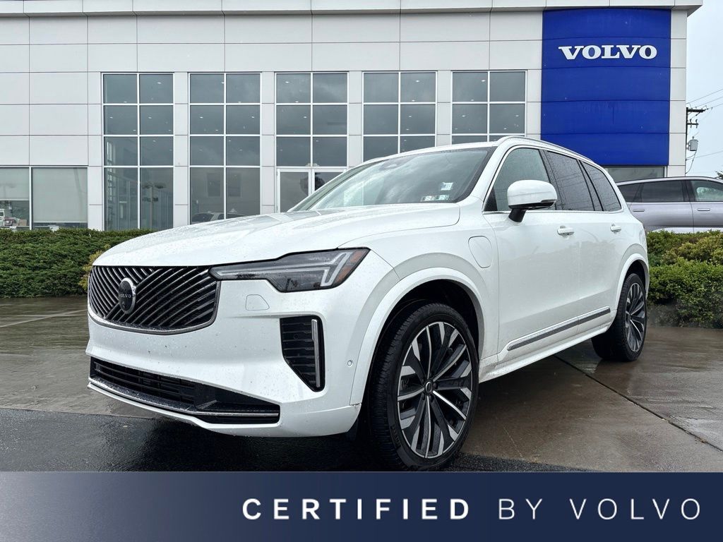 2025 Volvo XC90 Recharge T8 Plus Bright Theme 7-Passenger eAWD