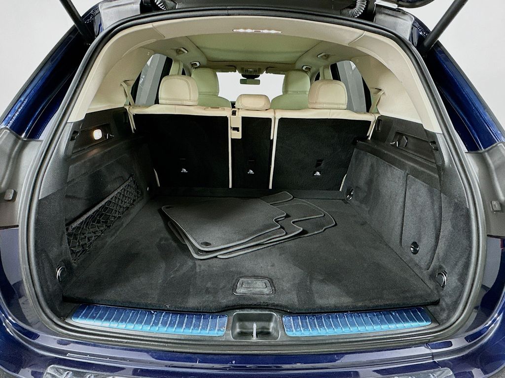 Thumbnail: 2022 Mercedes-Benz GLE - 28