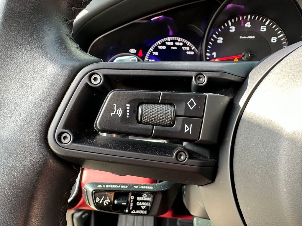 Thumbnail: 2023 Porsche Panamera - 17