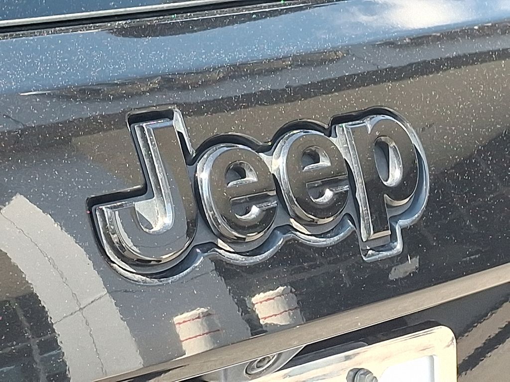 Thumbnail: 2020 Jeep Grand Cherokee - 30