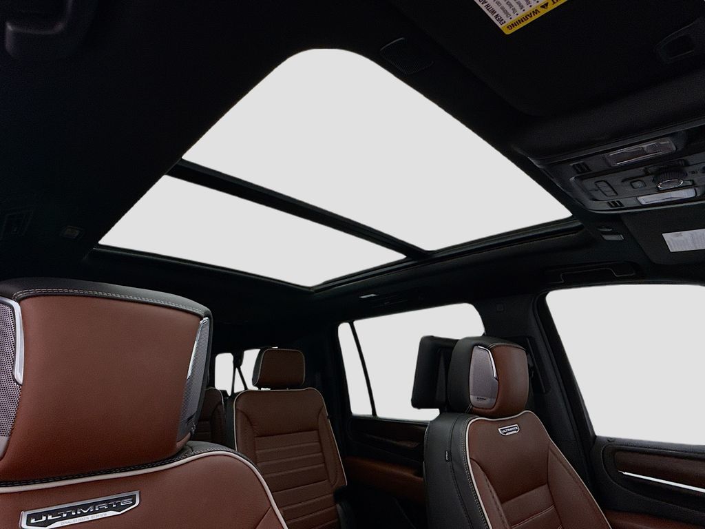 Thumbnail: 2023 GMC Yukon XL - 17
