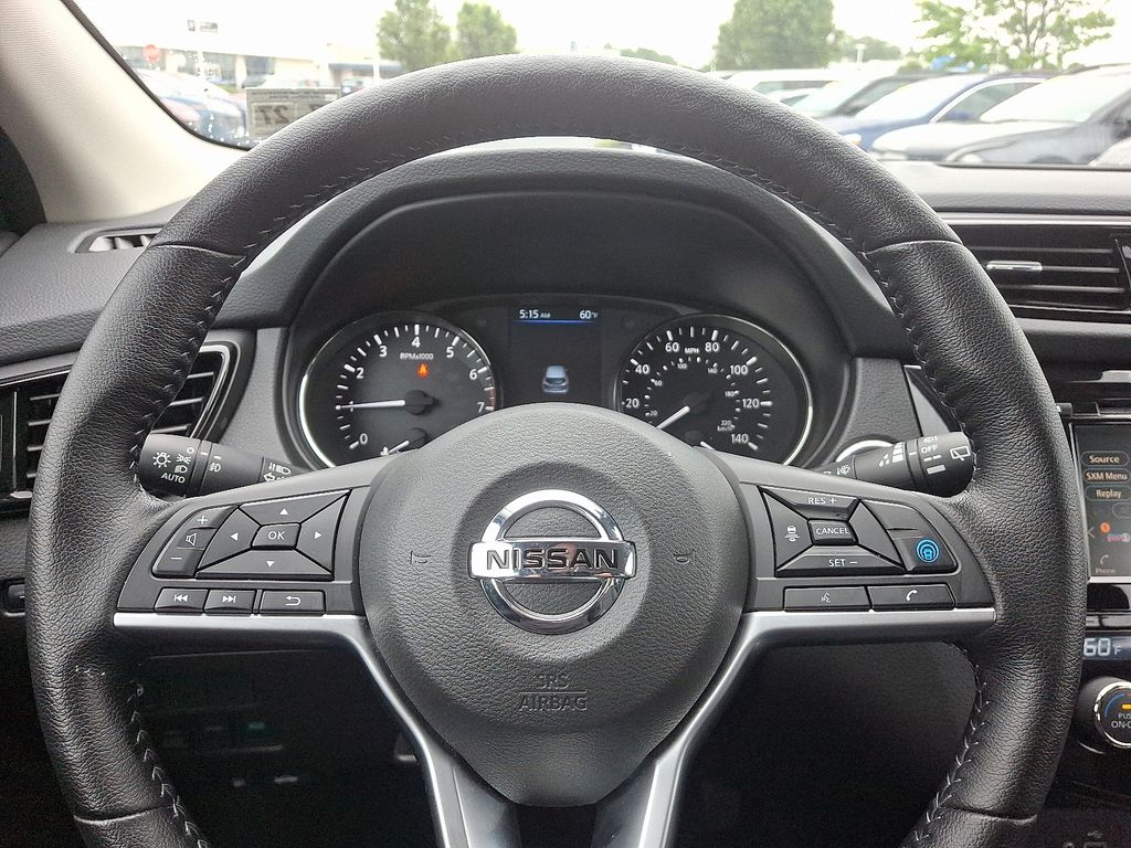 2022 Nissan Rogue Sport SV 19