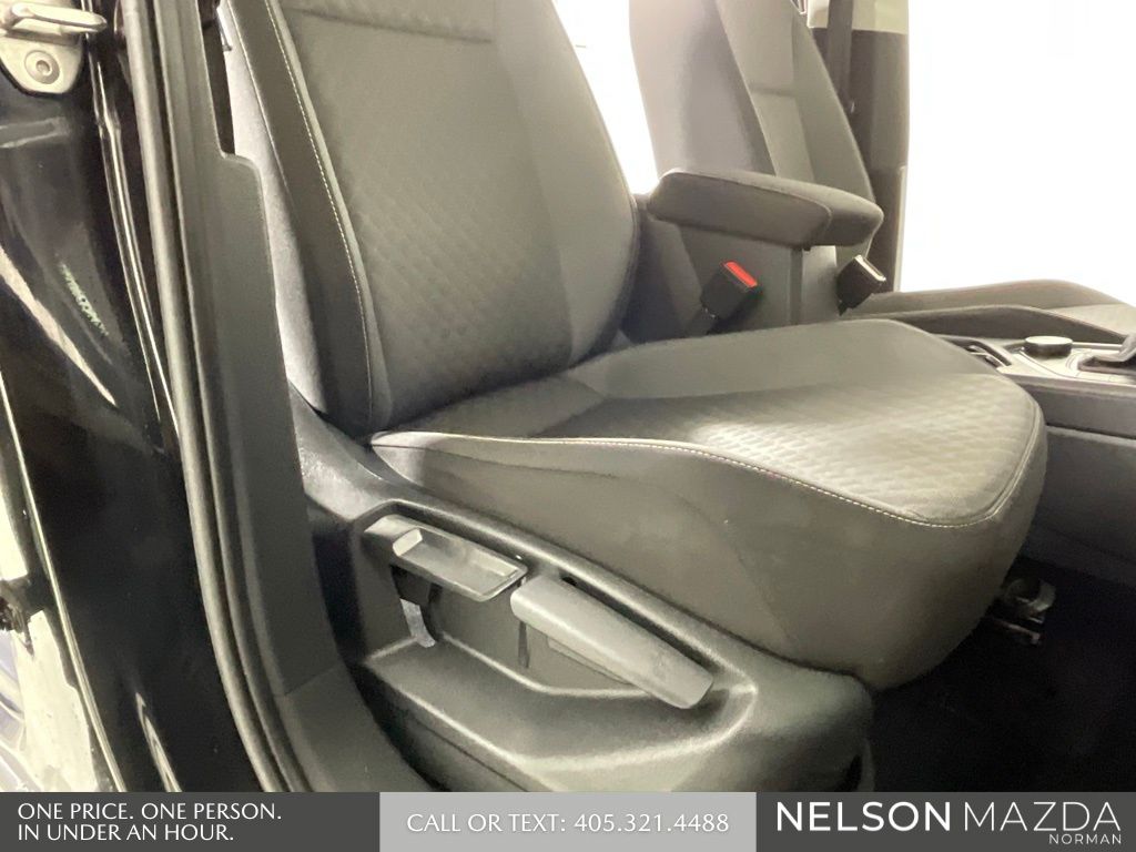 Used 2021 Black Volkswagen 2.0T S image 27